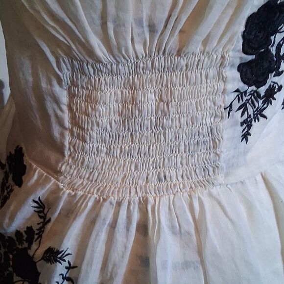 Anthropologie LITHE Cream Sleeveless Ruffled Peplum Blouse - Picture 5 of 9